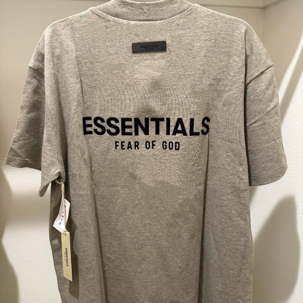 Fear of God Essentials Dark Oat T-Shirt BNWT Authentic ✅ - Picture 2 of 12
